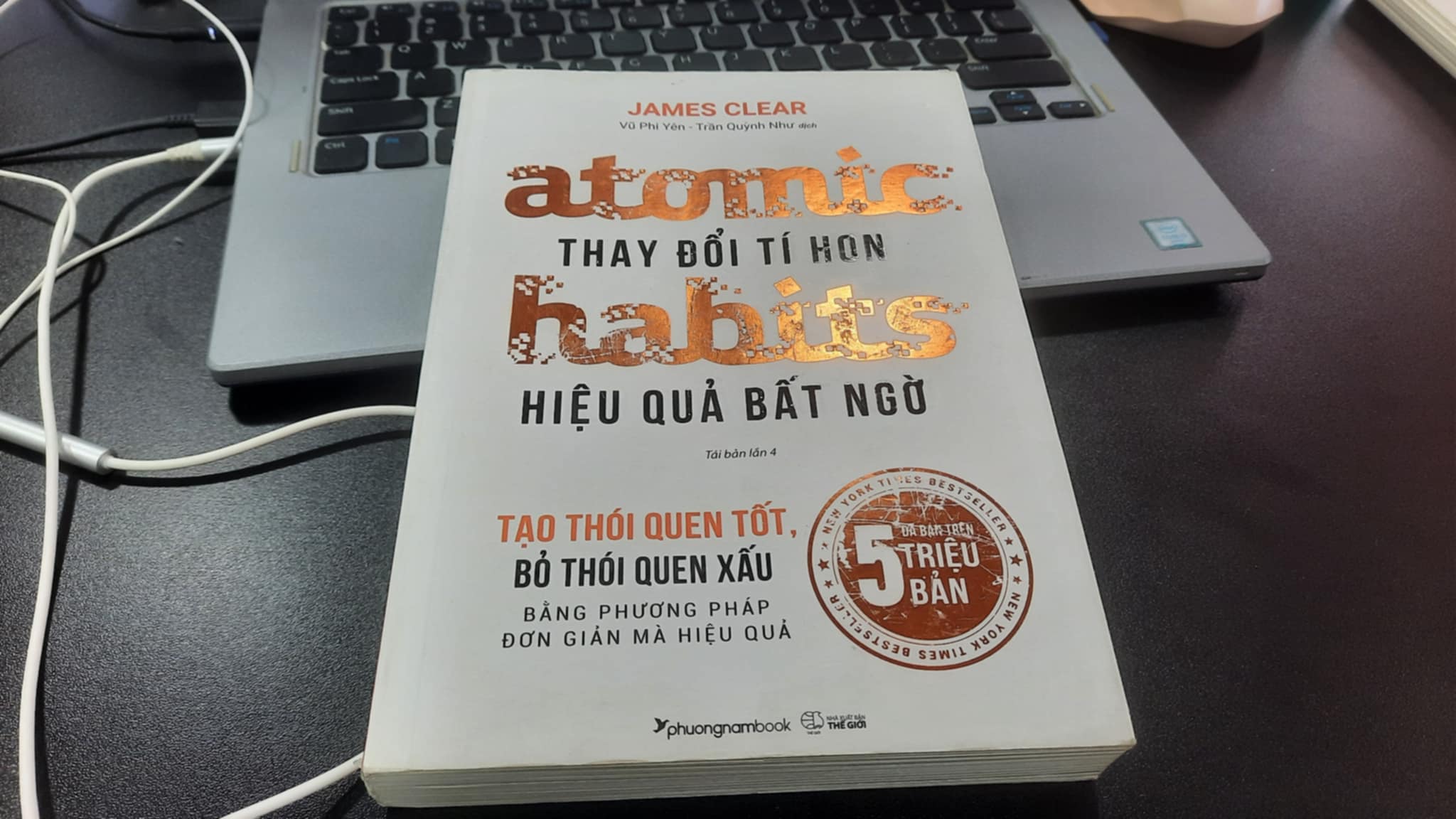 Review – Tóm tắt sách "Những thói quen nguyên tử (Atomic Habits)" của James Clear